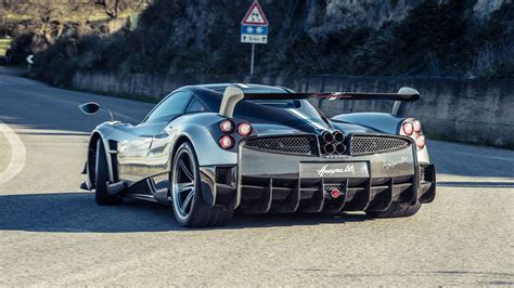 pagani huayra bc top speed.